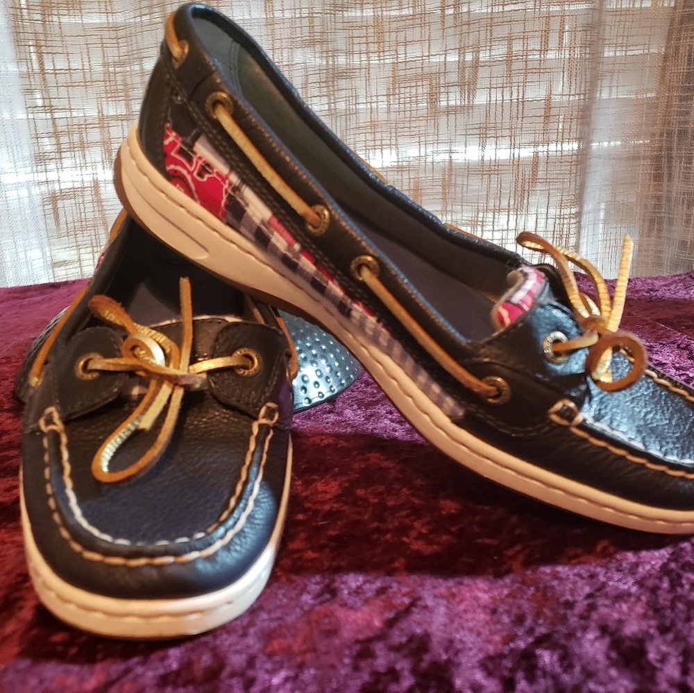Sperrys dock shoes Navy with gold shoe ties